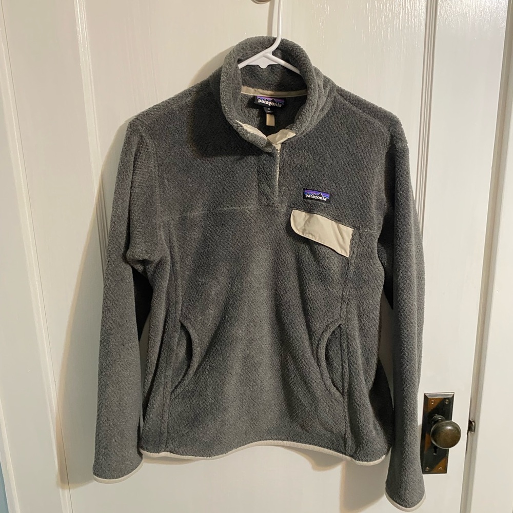Patagonia, grey and cream fleece pullover